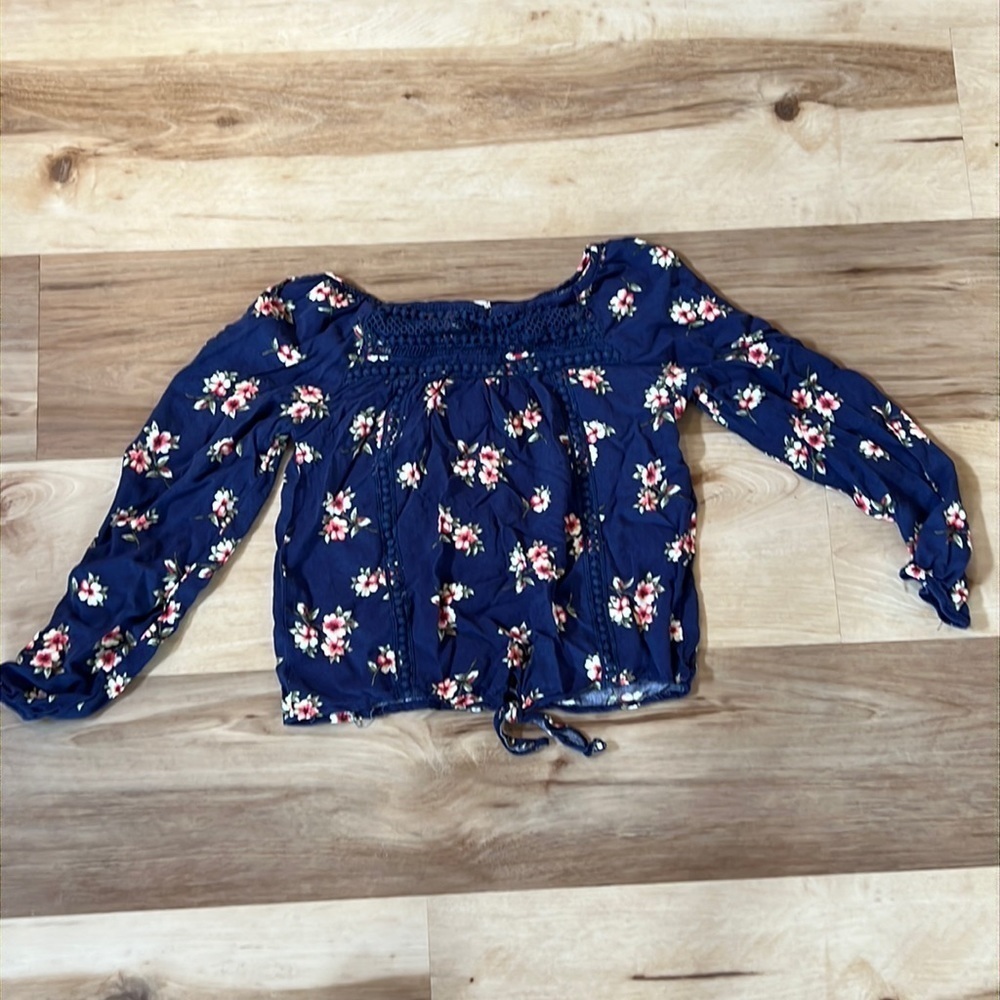 Cute girls shirt long sleeves. Great for back to school